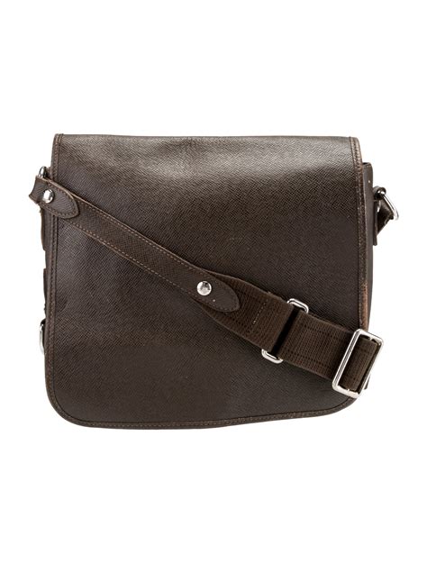 louis vuitton andrei messenger bag|Louis Vuitton Ardoise Taiga Leather Andrei Messenger Bag.